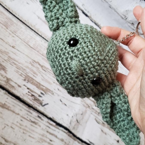 Crochet Baby Yoda Inspired keychain - Picture 7 of 8